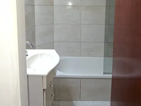 Departamento en Alquiler en Temperley, $ 900.000