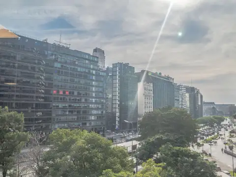 Oficina en Venta con 18 cocheras