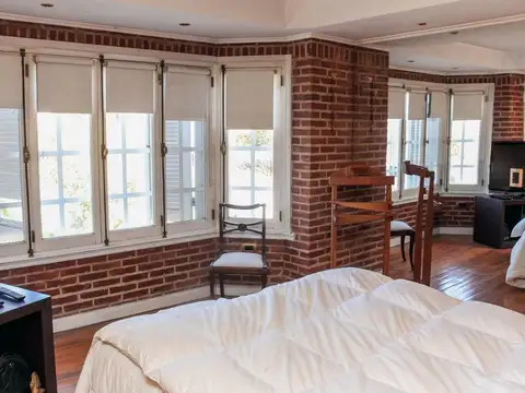 Casa 6 ambientes con 3 baños