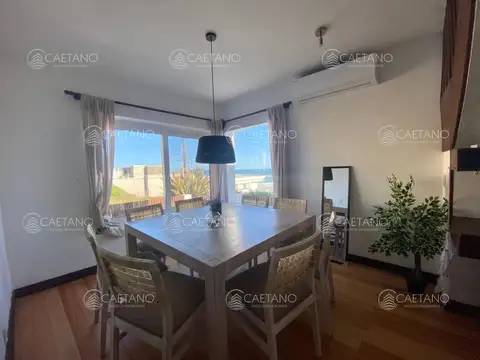 Casa en Venta en La Barra, USD 1.100.000