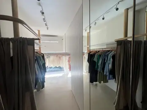 Local en Venta en Plaza San Martín, USD 350.000