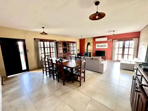 Calle 18 Jardines De La Costa II Mzna 100