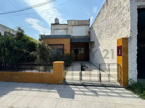 Casa en Venta - 3 Ambientes en Lanús Oeste