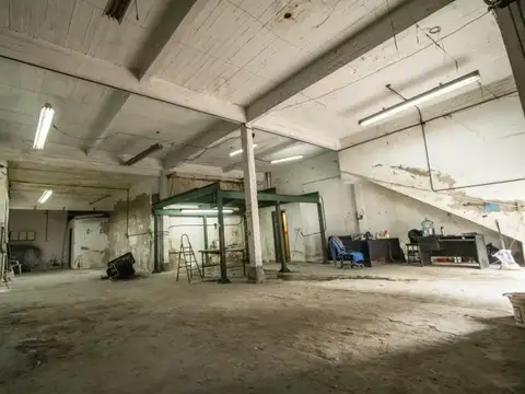 Olavarría 400 , Piso 0