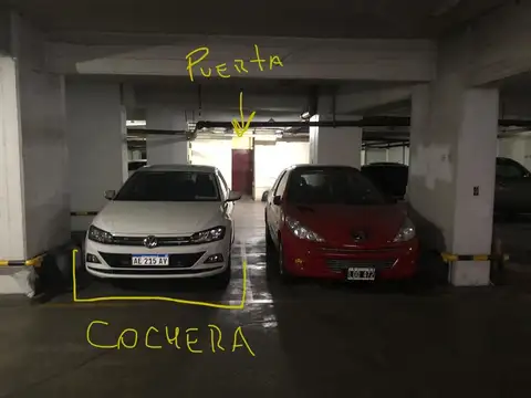 Cochera cubierta en Caseros zona Centro