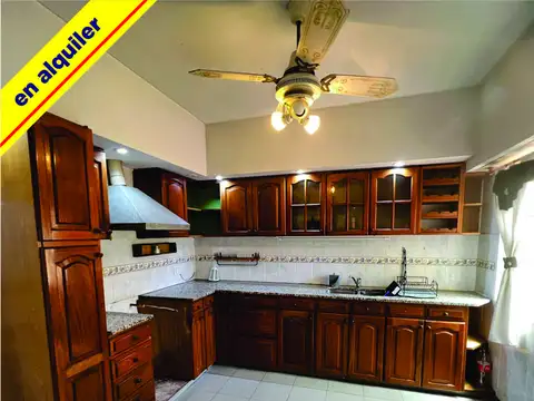 Departamento en Alquiler en Valentin Alsina, $ 900.000