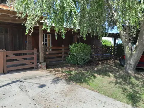 Casa 4 ambientes con 1 baño