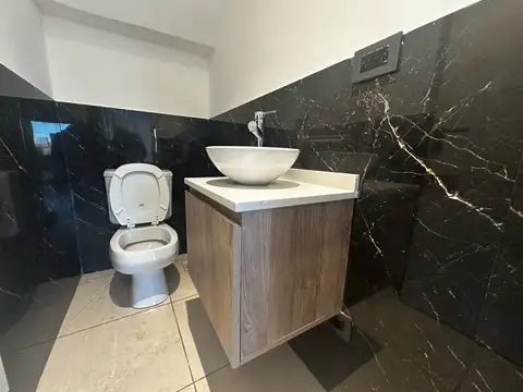 Casa en Alquiler Temporal con 3 cocheras