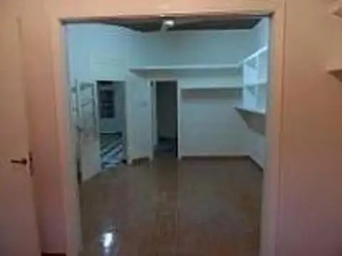 CASA TODA EN PLANTA BAJA. RAMOS MEJIA CENTRO. VENTA