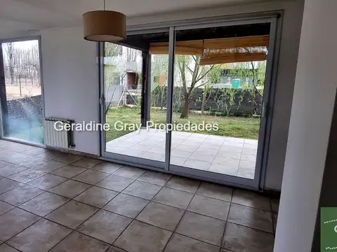 Casa 4 ambientes con 3 baños