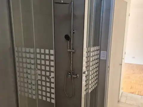 Monoambiente en alquiler a dos cuadras de Plaza de Martinez