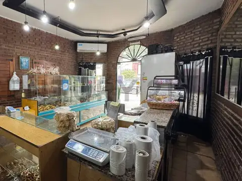 Local en Venta en Manuel B Gonnet, USD 200.000