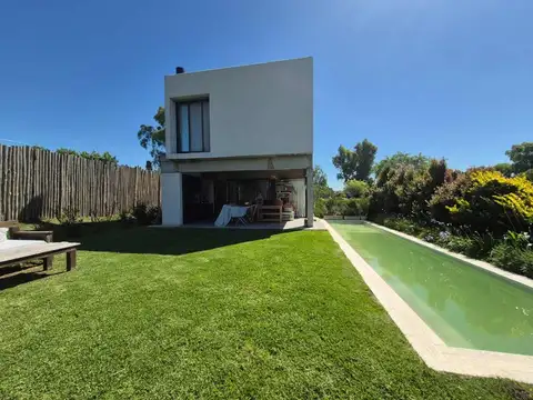 Casa en Alquiler al Este