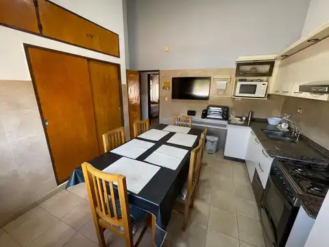 Casa 7 ambientes con 3 baños