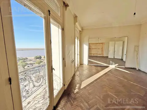 Venta Departamento 4 dormitorios Frente a Monumento a la Bandera - Rosario