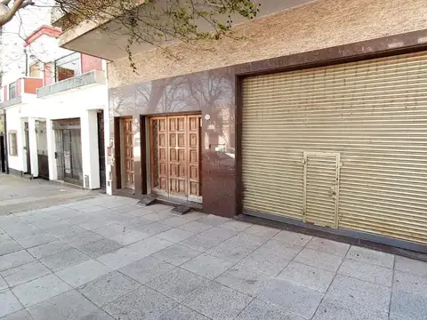 Local en Venta en Flores, USD 240.000