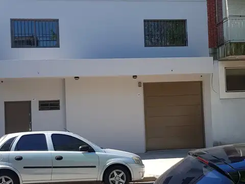 DUEÑO ALQUILA GALPÓN EN CHACARITA