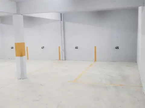 VENTA COCHERA SEGUNDO SUBSUELO - ITUZAINGO SUR