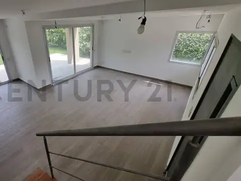 Casa 5 ambientes con 3 baños