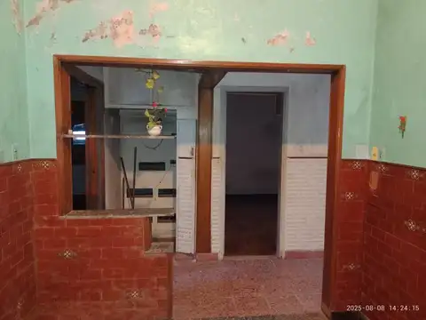 PH EN VENTA EN LANUS ESTE A REFACCIONAR