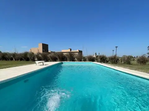 Casa en venta 4 ambientes