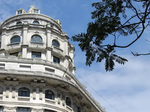 Excelente Oficina con 2 despachos, Diagonal Norte en Microcentro