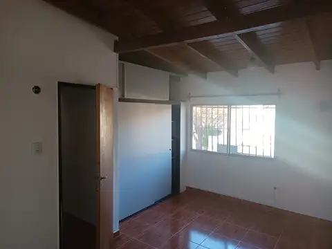 Depto Tipo Casa en Alquiler en Boulogne, $ 800.000