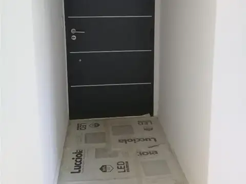 OFICINAS - PLANTA DIVIDIDA - LANÚS - OESTE, GRAN BS. AS. SUR