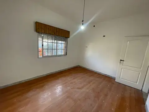 Casa en Venta en Valentin Alsina, USD 74.990