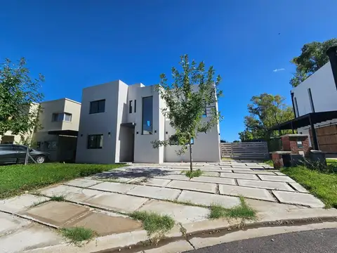 Barrio Cerrado Santa Lucia- Pilar del Este 100