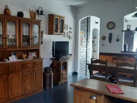 Amplia casa familiar en venta, excelente estado!