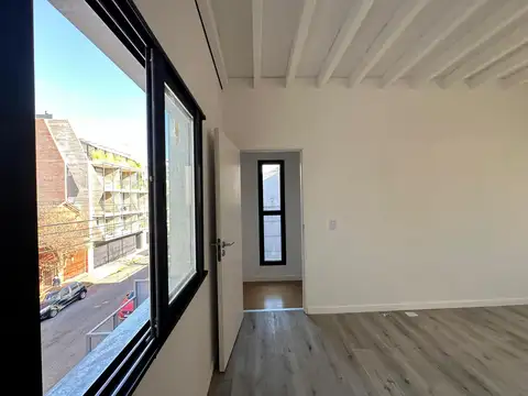 Depto Tipo Casa en Venta en Saavedra, USD 120.000
