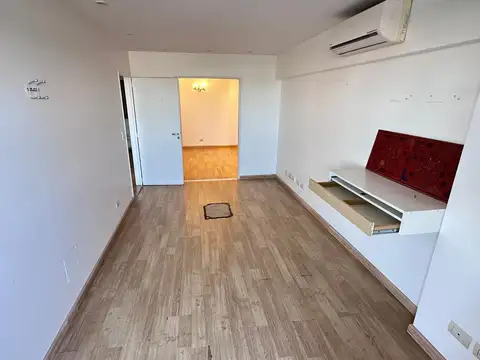 VENTA Oficina de 57M2 con Divisiones y  Cochera en Nuñez - LIBERTADOR STUDIOS