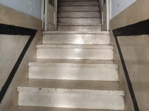 Depto Tipo Casa 3 ambientes con 2 baños