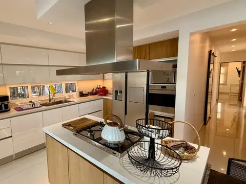 VENTA CASA 5 AMB CANTON ISLAS PISCINA A LA LAGUNA