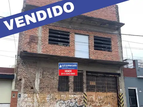 Establecimiento Industrial de 855 m2 cubiertos aproximados, Villa Ballester
