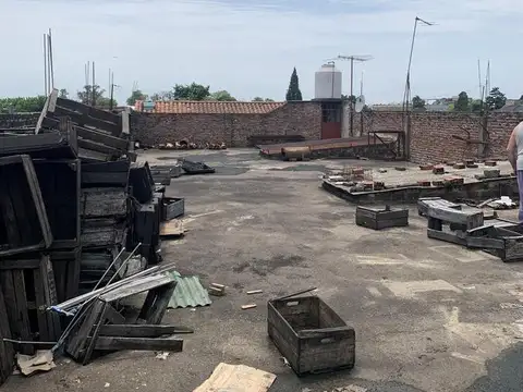 Galpon en Venta 8  mts Frente