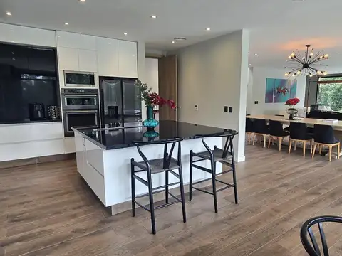 Casa en Venta al Oeste