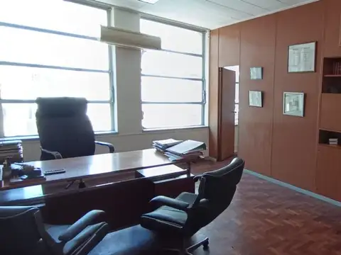 ALQUILER 170M2 OFICINA COCINA BAÑOS MONSERRAT