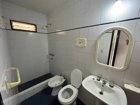 Casa 2 ambientes con 1 baño