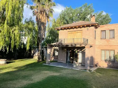 ALQUILER casa categoría en Vistalba, Mendoza