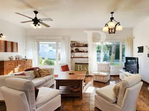 Casa en Alquiler Temporal en Pinamar, USD 0