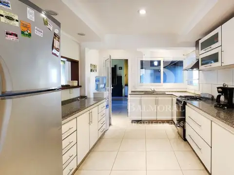 Casa en Alquiler - Zona Lasalle / REF: 8882