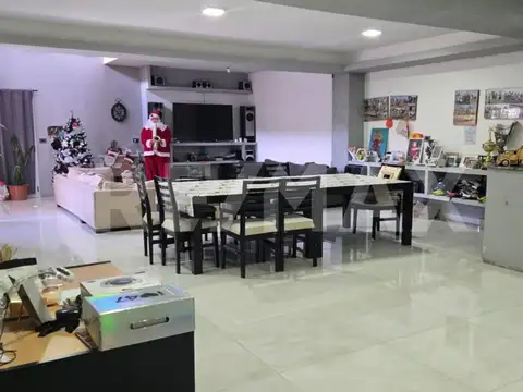 Las Bandurrias S/N 100