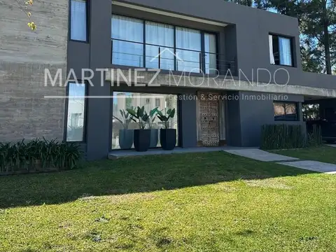 La Pradera-Av. Caamaño 900