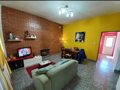 Casa en Venta en Villa Luzuriaga, USD 123.456