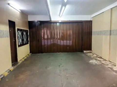 VENTA COCHERA CUBIERTA CENTRO microcentro