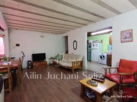 Casa 4 ambientes con 2 baños