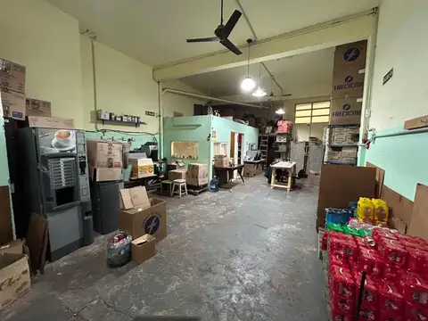 Galpon en Venta en Monte Castro, USD 130.000