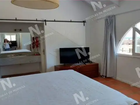 Casa de 4 dormitorios en La Barra, Montoya a una cuadra del mar